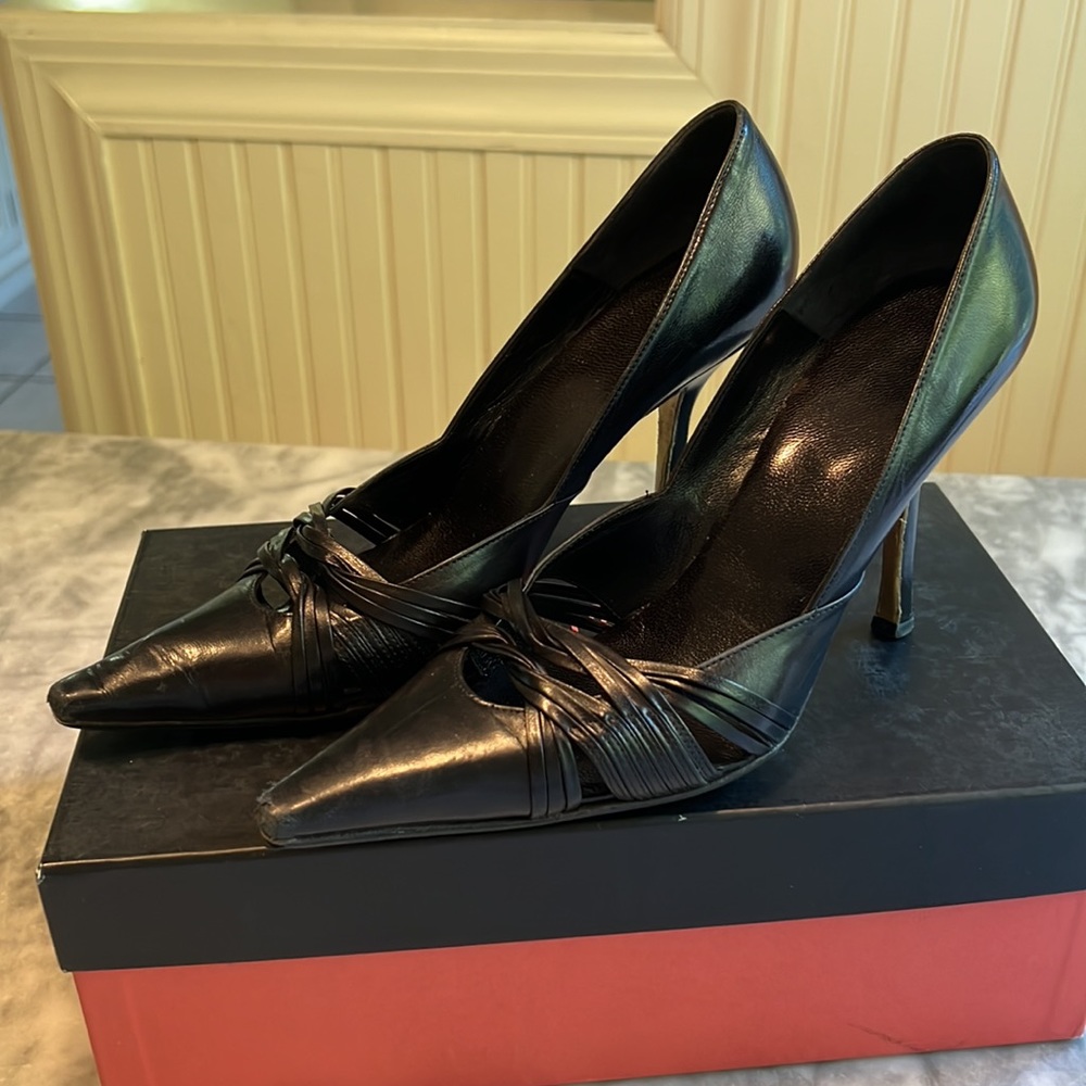 💥MICHEL PERRY Black Leather Pumps